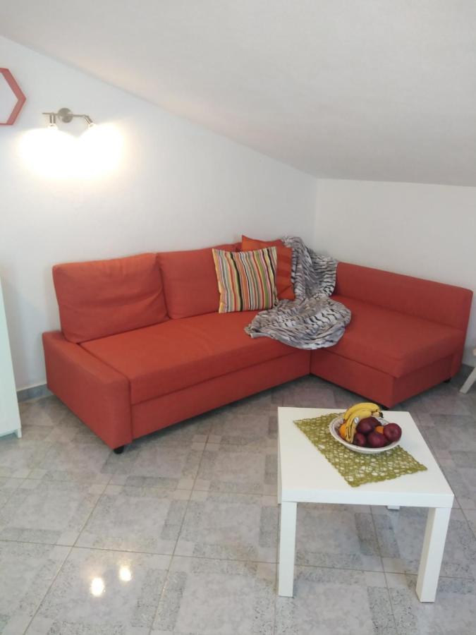 Apartments Nina Ravni Pokoj fotografie