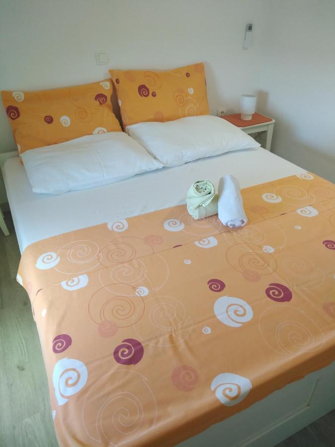 Apartments Nina Ravni Pokoj fotografie